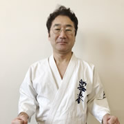 山下研指導員